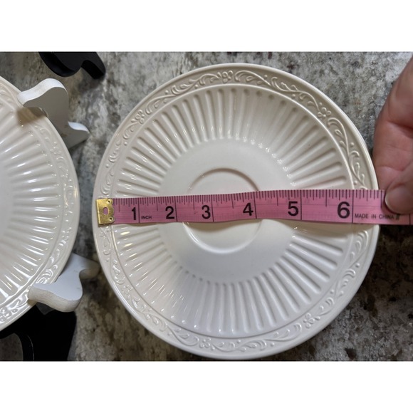 Mikasa Italian Countryside DD900 Saucers Set of 4  White Scalloped Rim - Picture 7 of 8